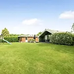 Simonia - 600m From The Sea By Interhome
