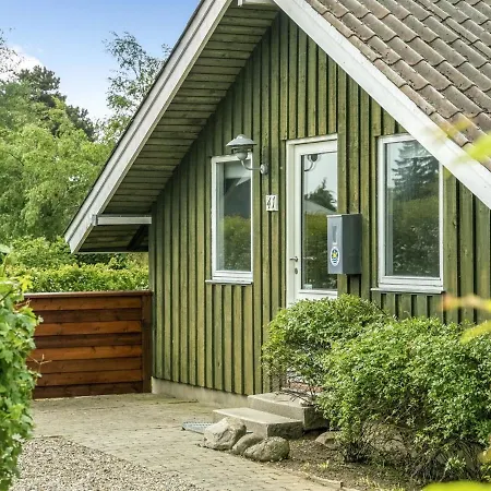 Simonia - 600m From The Sea By Interhome