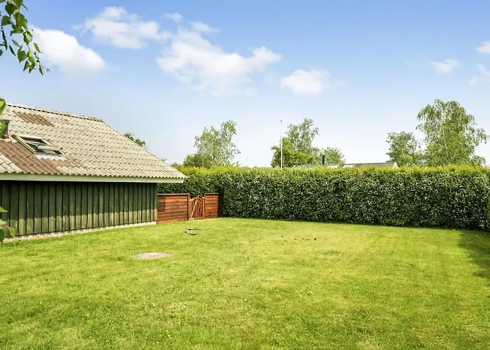 Simonia - 600m From The Sea By Interhome