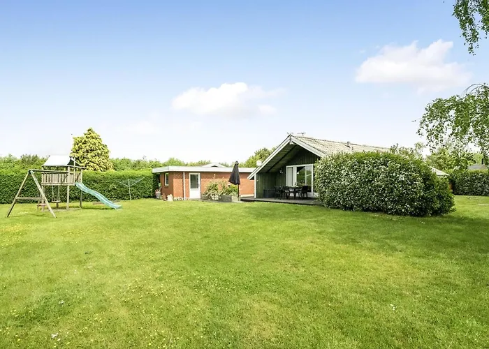 Simonia - 600m From The Sea By Interhome